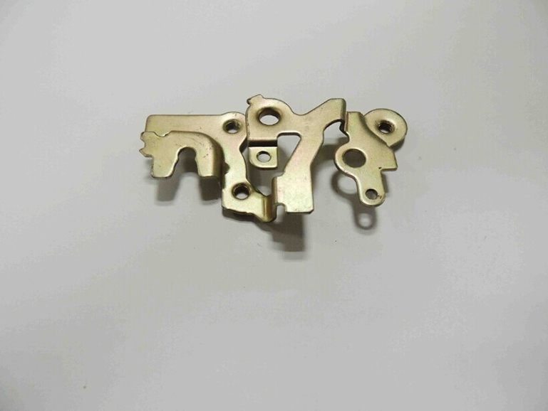 精密五（wǔ）金冲压件（jiàn）-汽车配件