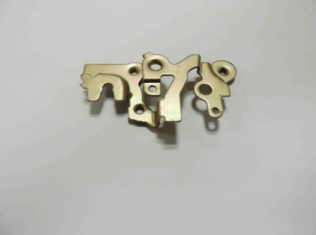 五金（jīn）冲压件加工要如何合理（lǐ）选用（yòng）冲压材料呢？
